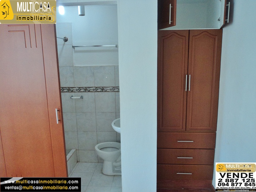 Casa Rentera en Venta con Local comercial a Crédito sector Centro de la Ciudad Cuenca - Ecuador