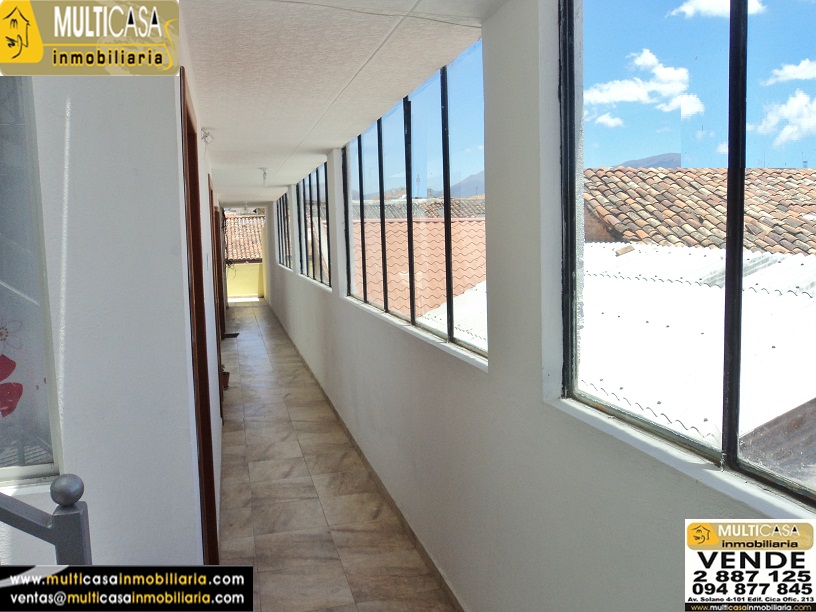 Casa Comercial de 4 plantas en Venta a Crédito sector Centro de la Ciudad Cuenca - Ecuador