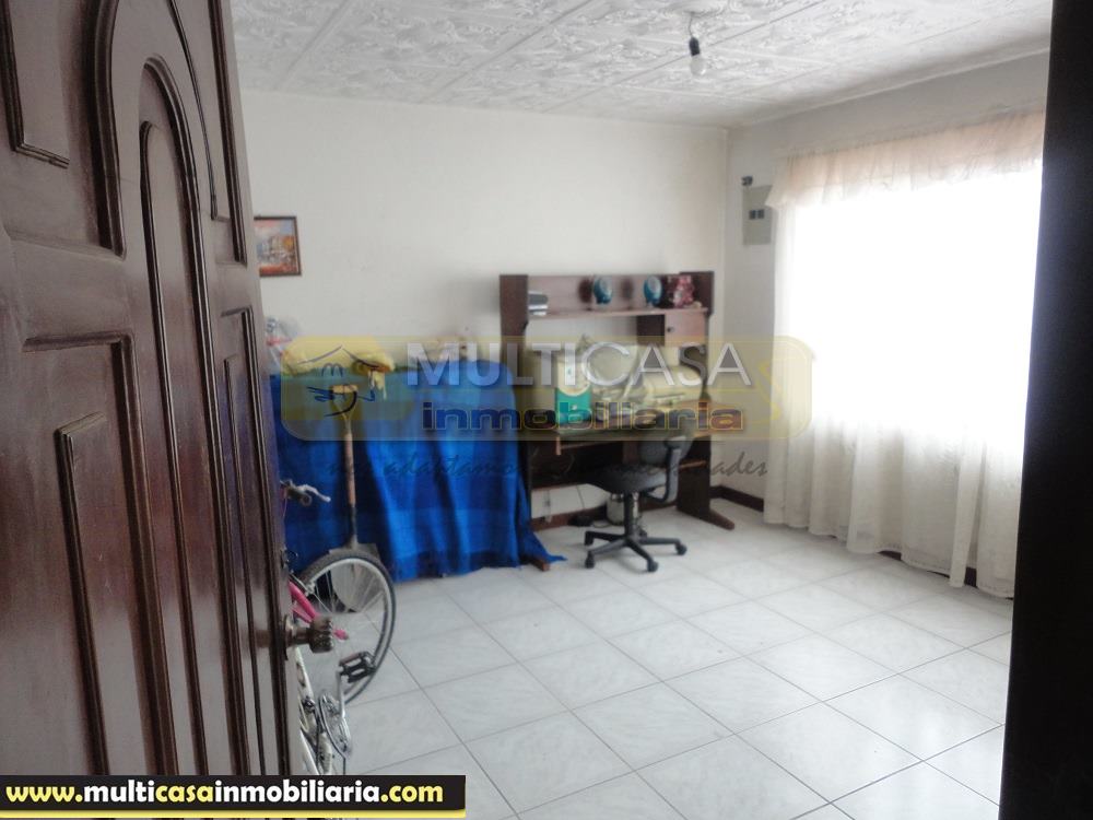 Venta de Casa Amplia a crédito por el sector Cdla. Simón Bolívar Cuenca - Ecuador