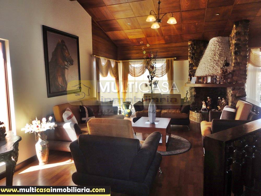 Casa Comercial en Venta con Mini departamento Sector Héroes de Verdeloma Cuenca - Ecuador