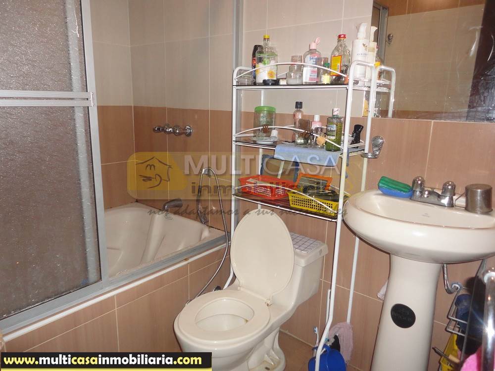 Casa Comercial en Venta con Mini departamento Sector Héroes de Verdeloma Cuenca - Ecuador