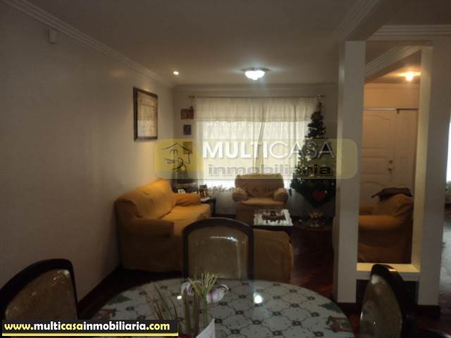 Venta de Hermosa Casa a crédito sector Universidad del Azuay Cuenca-Ecuador