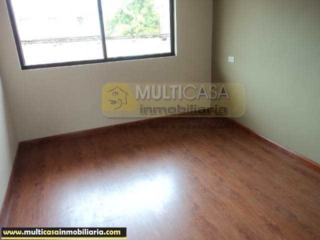 Venta de Hermosa Casa a crédito sector Ciudadela Simón Bolívar Cuenca-Ecuador