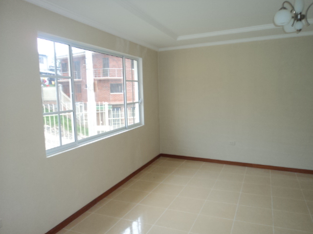 Venta de Hermosa Casa a crédito sector Racar  Cuenca-Ecuador
