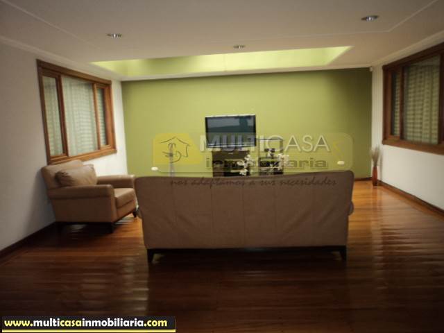 Casa Comercial en Venta a crédito sector Centro de la Ciudad Cuenca-Ecuador