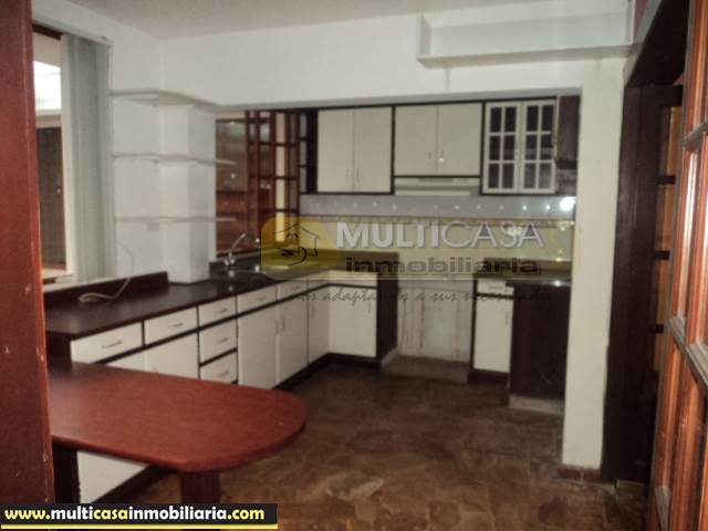 Casa Rentera en Venta a crédito sector La Republica Cuenca-Ecuador