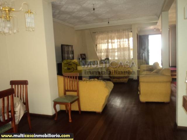 Venta de Hermosa Casa a crédito sector Juan Pablo Segundo Cuenca-Ecuador