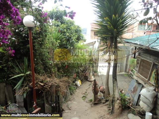 Casa con Terreno en Venta a crédito sector Miraflores Cuenca-Ecuador