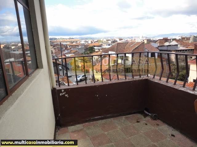 Casa rentera en Venta a Crédito sector Centro de la Ciudad Cuenca-Ecuador