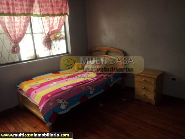 Casa Comercial en Venta a Crédito de Dos Departamentos sector Av. Primero de Mayo Cuenca-Ecuador