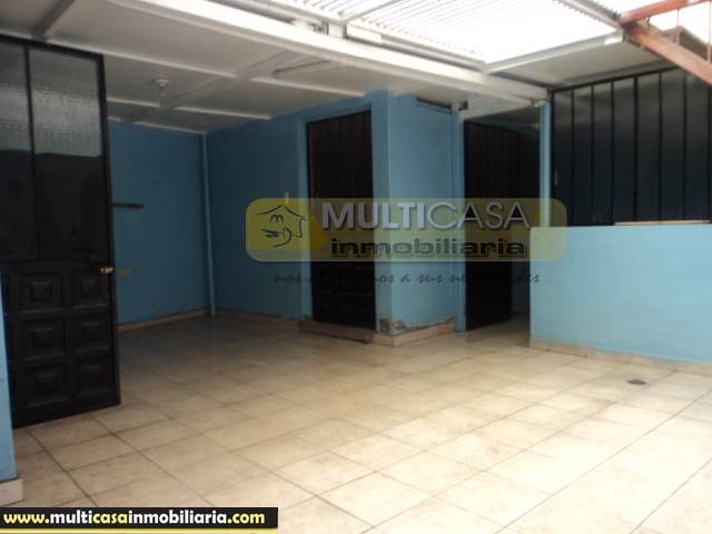 Casa Comercial en Venta a Crédito de Dos Departamentos sector Av. Primero de Mayo Cuenca-Ecuador
