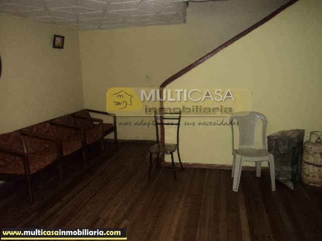 Casa con Terreno en Venta a Crédito con Línea de Fábrica sector Don Bosco Cuenca-Ecuador