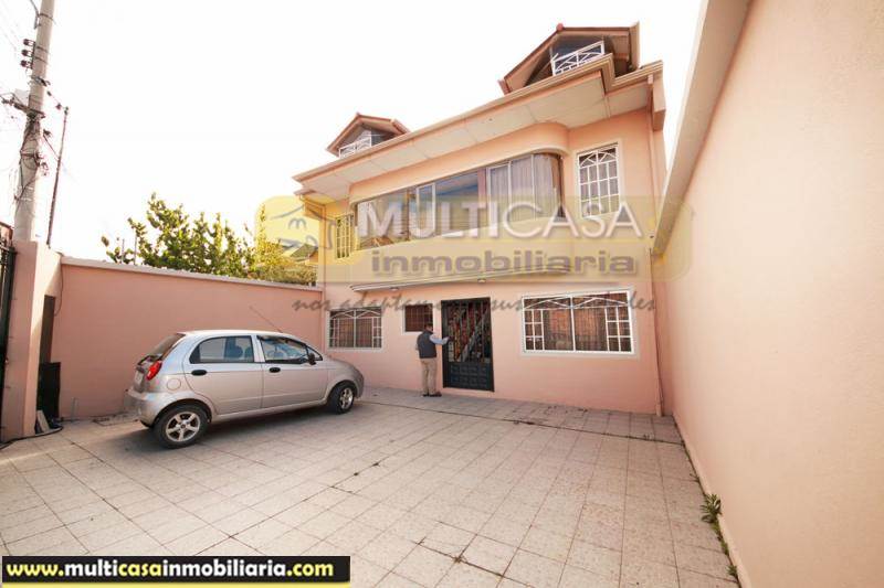Casa Comercial en Venta a Crédito Sector Gran Manzana Cuenca-Ecuador
