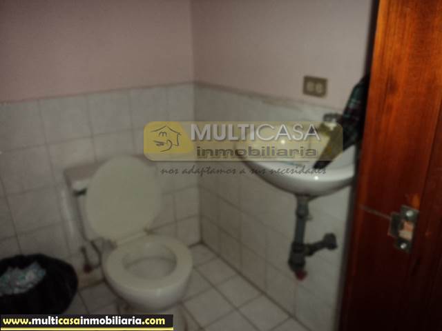 Casa Comercial en Venta a Crédito Sector Narancay Bajo Cuenca-Ecuador