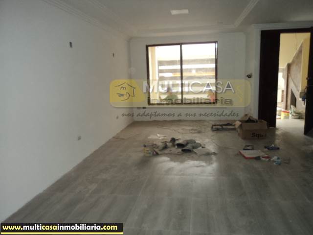 Casa Rentera en Venta de cinco departamentos Sector Totoracocha Cuenca-Ecuador