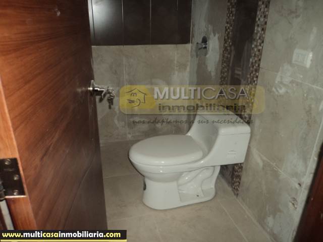 Casa Rentera en Venta de cinco departamentos Sector Totoracocha Cuenca-Ecuador