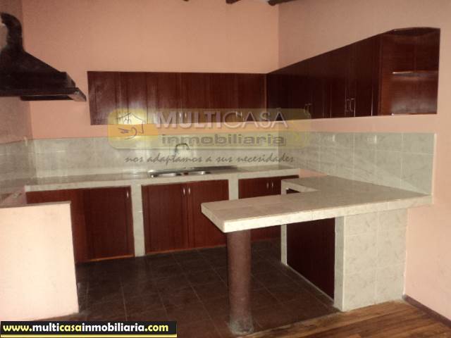 Casa Comercial en Venta dos locales comerciales Sector Centro de la Ciudad Cuenca-Ecuador