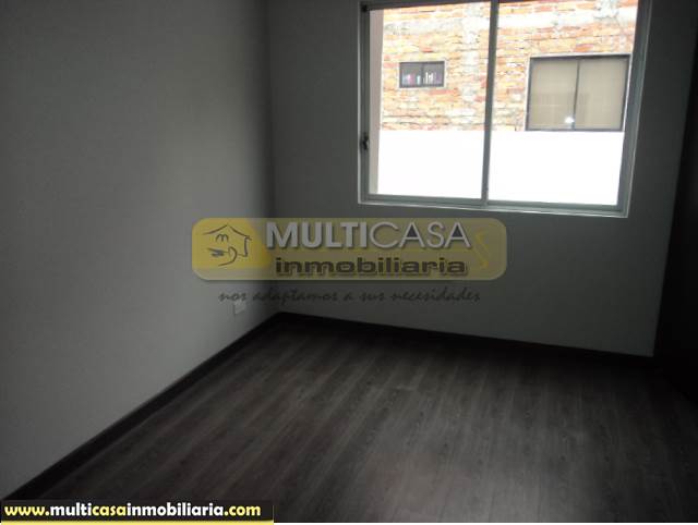 Venta de Hermosa Casa de Dos Departamentos mas Local  Comercial a crédito sector Tótems Cuenca-Ecuador