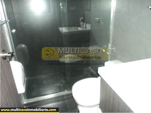 Venta de Hermosa Casa de Dos Departamentos mas Local  Comercial a crédito sector Tótems Cuenca-Ecuador