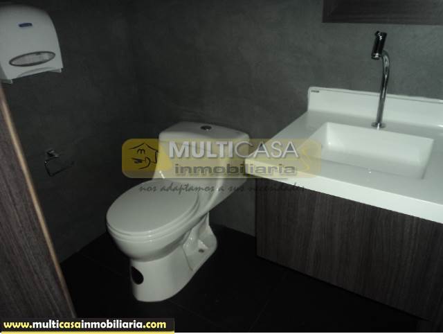 Venta de Hermosa Casa de Dos Departamentos mas Local Comercial a crédito sector Tótems Cuenca-Ecuador