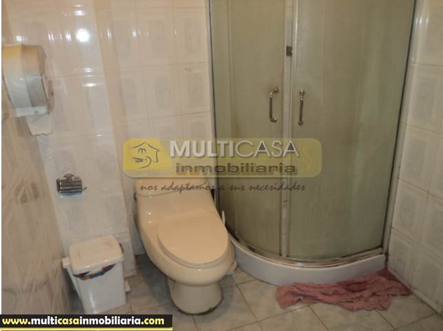 Casa Comercial en Venta a Crédito Sector Feria Libre Cuenca-Ecuador