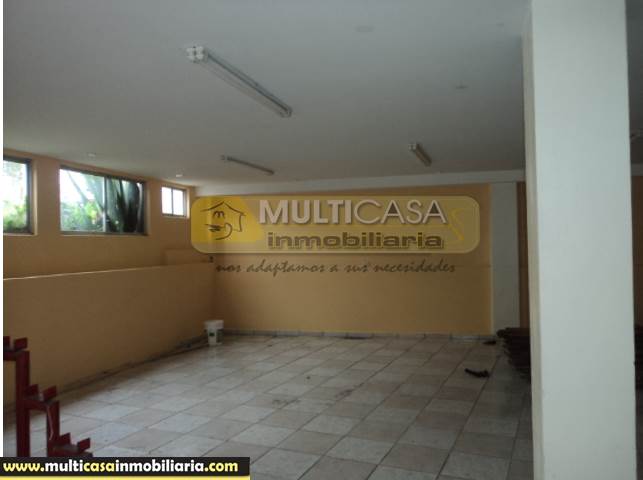 Casa Comercial en Venta a Crédito Sector Feria Libre Cuenca-Ecuador