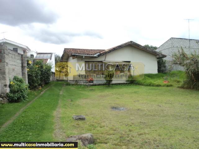 Casas con Terreno en Venta a Crédito Sector Parque de las Candelas  Cuenca-Ecuador