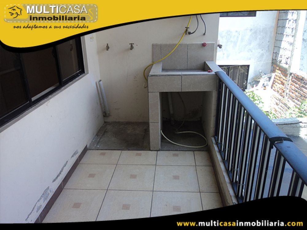 Arriendo Departamento de tres Dormitorios mas Terraza en Calle Mariano Azuela y Ave. Pumapungo sector Empresa Eléctrica Cuenca - Ecuador