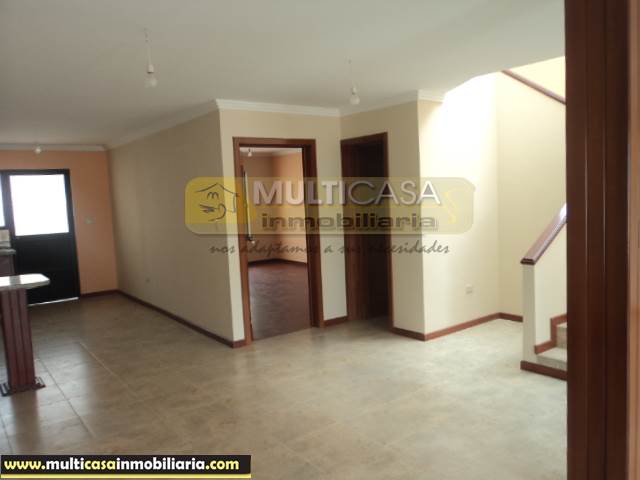 Venta de Hermosa Casa por estrenar  Sector Arenal Alto Cuenca - Ecuador