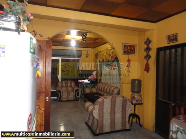 Casa Comercial en Venta a Crédito Sector Gualaceo - Ecuador