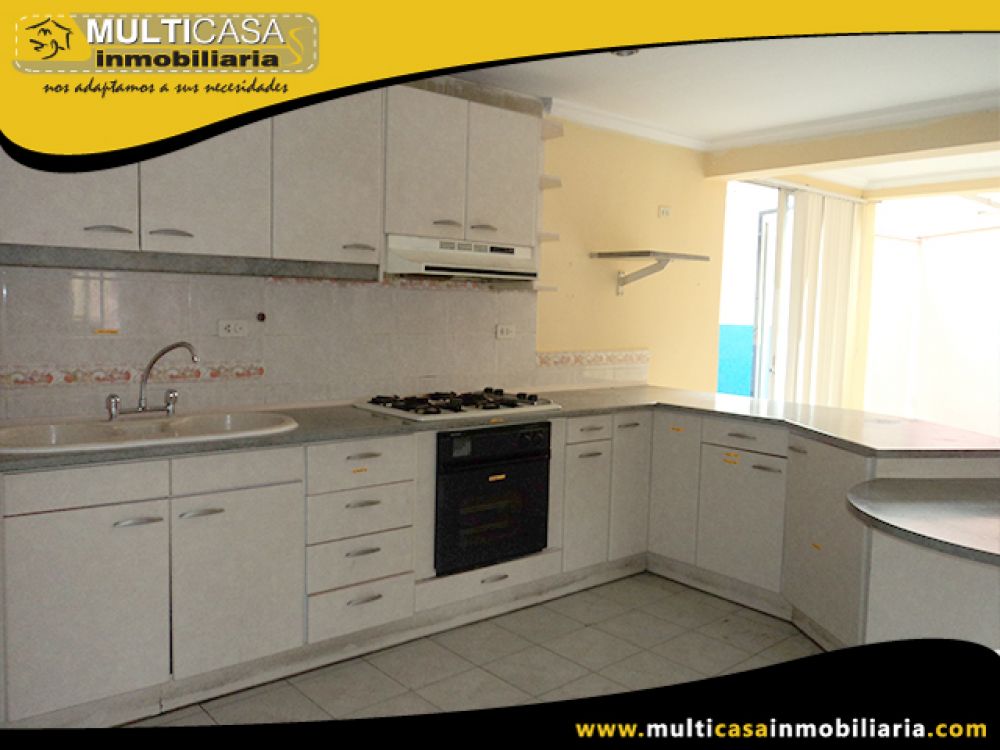 Casa Rentera en Venta a Crédito Produce $ 1000 Sector Av. Solano Cuenca- Ecuador
