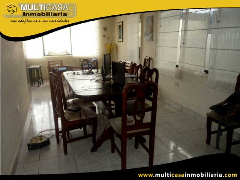 Casa con Local en Venta a Crédito Sector Remigio Crespo Cuenca-Ecuador