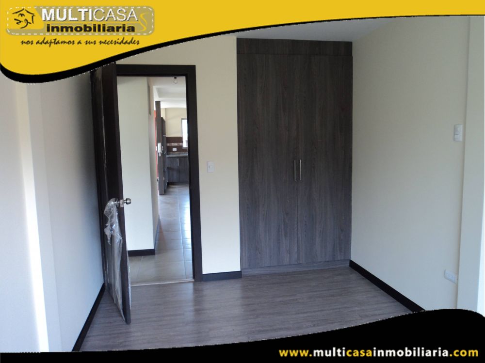 Casa de Tres departamentos en Venta a Crédito Sector Racar Cuenca - Ecuador