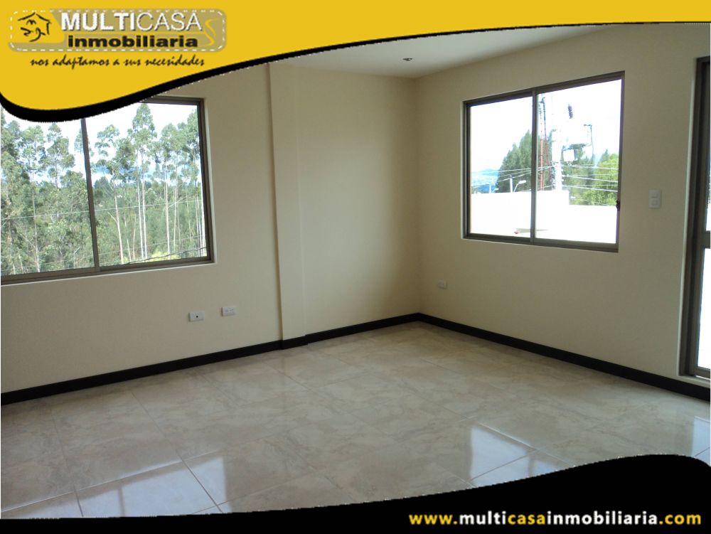 Casa Comercial en Venta a Crédito Sector Racar Cuenca - Ecuador