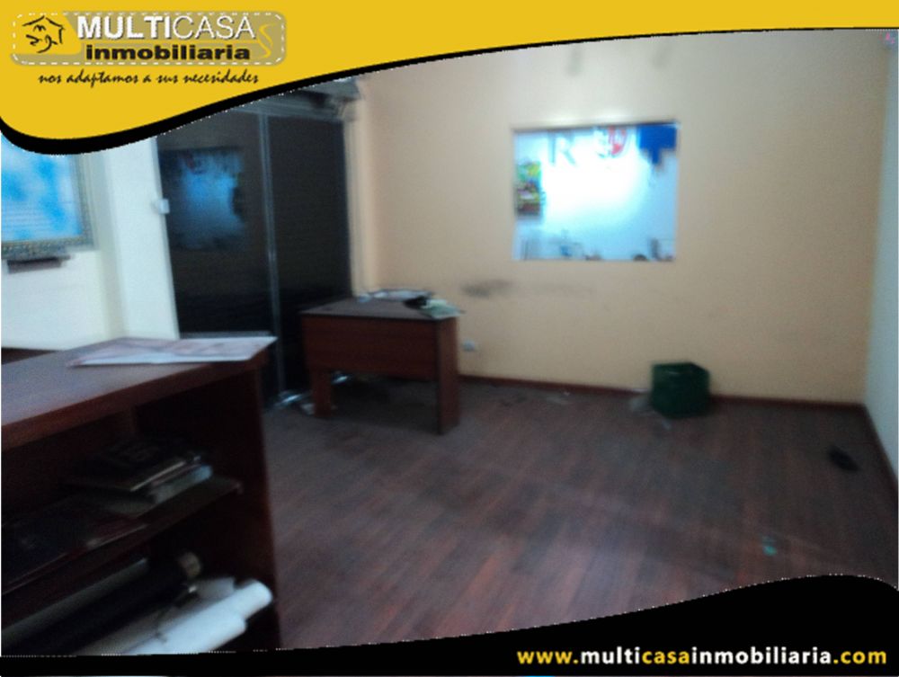 Casa Comercial en Venta a Crédito Sector Chola Cuencana Cuenca-Ecuador