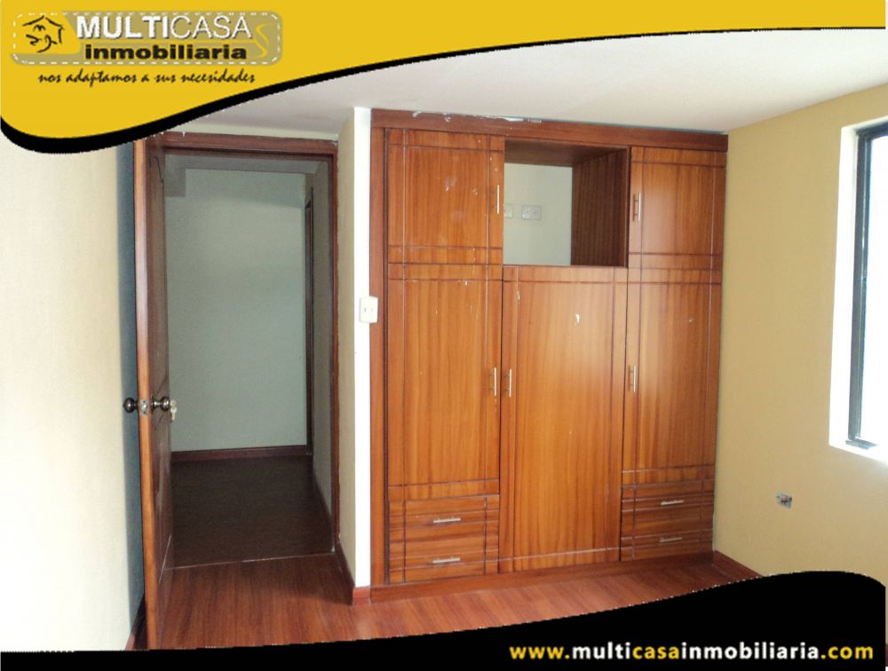 Venta de hermosa casa por estrenar a crédito con garaje para dos vehículos Sector Colegio Borja Cuenca-Ecuador