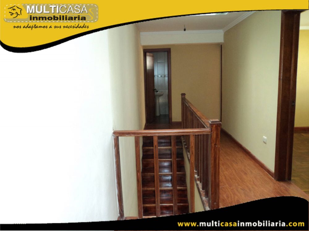 Venta de hermosa casa por estrenar a crédito con garaje para dos vehículos Sector Colegio Borja Cuenca-Ecuador
