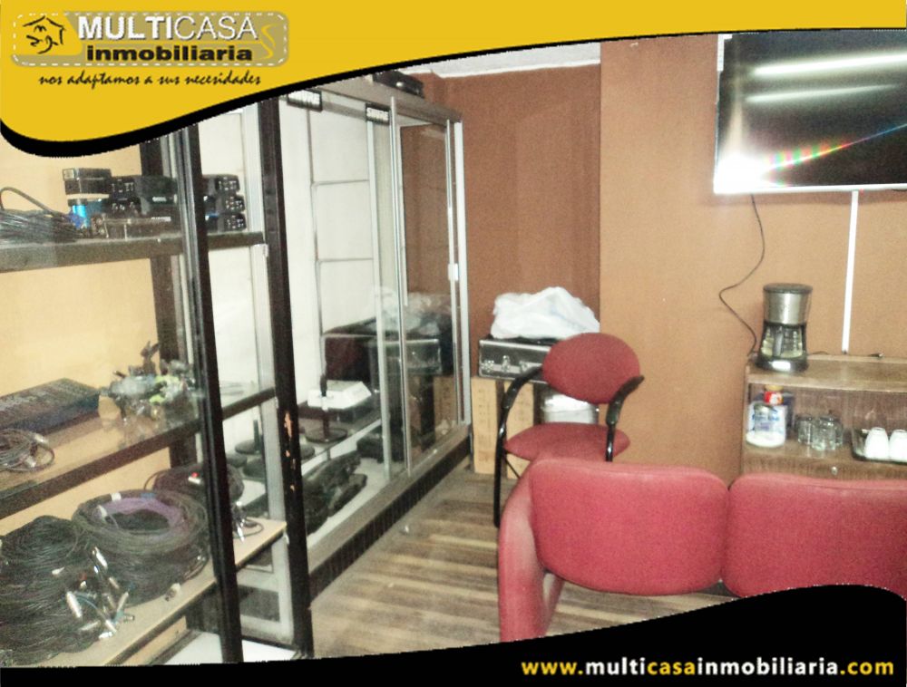 Casa Rentera en Venta Tres departamentos Independientes mas Mini Departamento Sector Centro de la Ciudad Cuenca-Ecuador