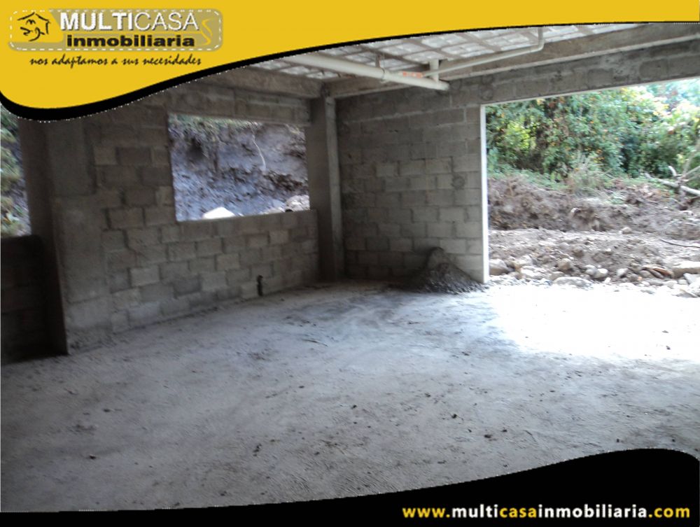 Venta de Hermosa Casa Residencial por terminar ubicada en Urbanización Privada con Cinco Departamentos a crédito Sector San Joaquin Cuenca-Ecuador