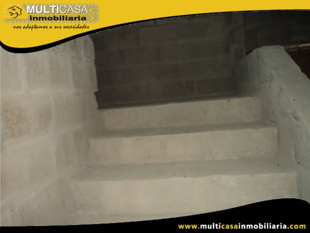 Venta de Hermosa Casa Residencial por terminar ubicada en Urbanización Privada con Cinco Departamentos a crédito Sector San Joaquin Cuenca-Ecuador