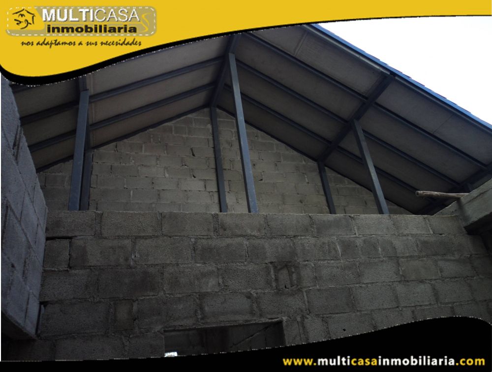 Venta de Hermosa Casa Comercial por terminar ubicada en Urbanización con Cinco Departamentos a crédito Sector San Joaquin Cuenca-Ecuador
