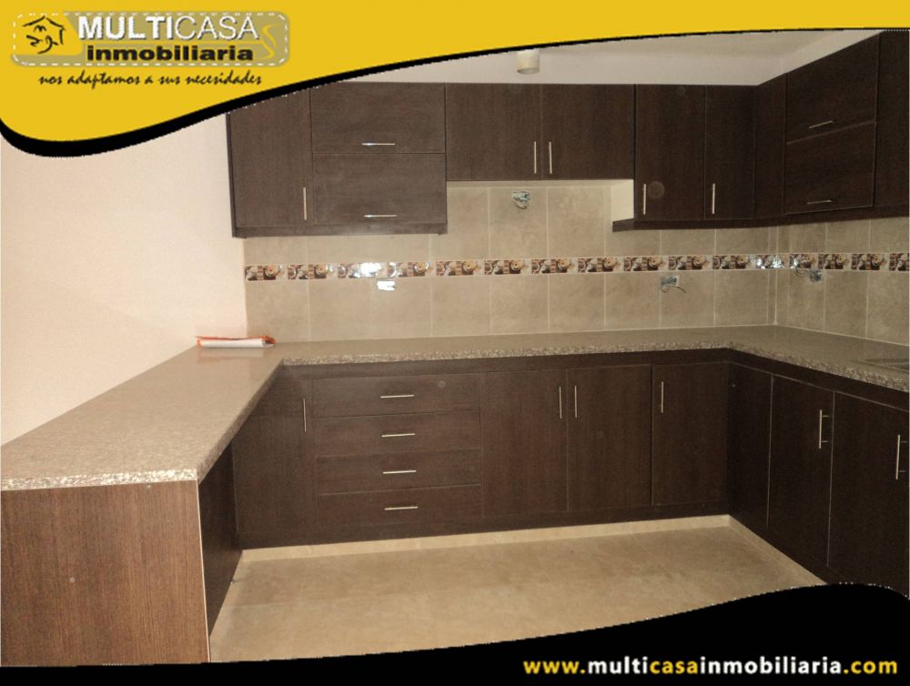 Casa en Venta en Condominio Privado a Crédito Sector Las Pencas Cuenca-Ecuador