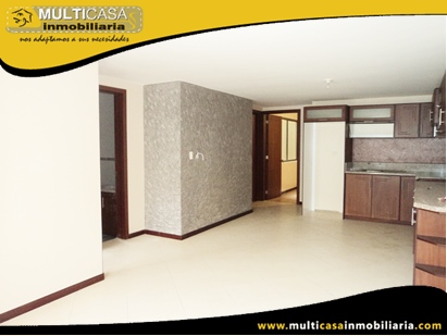 Casa en Venta Tres Departamentos a Crédito Sector Av. 10 de Agosto Cuenca-Ecuador
