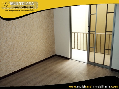 Casa en Venta Tres Departamentos a Crédito Sector Av. 10 de Agosto Cuenca-Ecuador