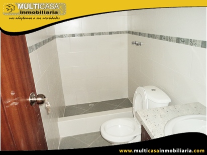 Casa en Venta Tres Departamentos a Crédito Sector Av. 10 de Agosto Cuenca-Ecuador