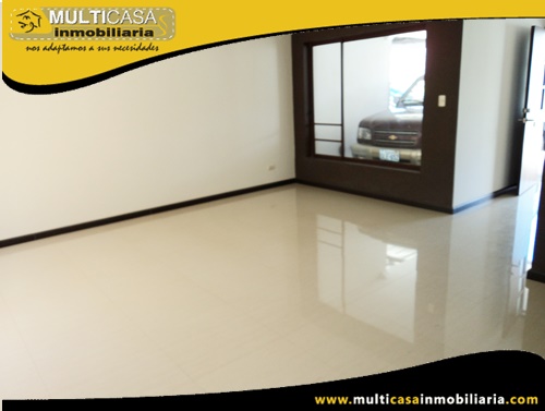 Casa en Venta a Crédito en Condominio Privado Sector Av. Primero de Mayo Cuenca-Ecuador