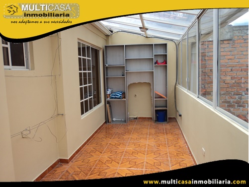 Casa en Venta a Crédito Sector Ave. 10 de Agosto Cuenca-Ecuador