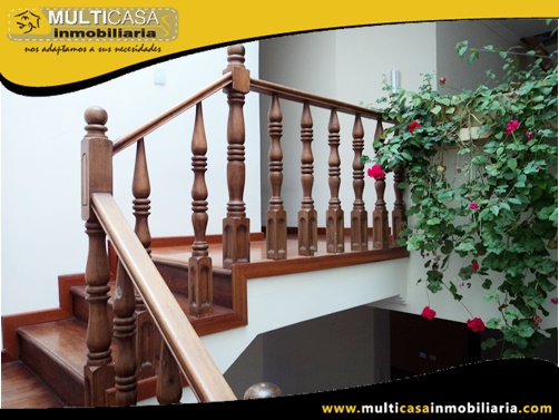 Casa en Venta a Crédito Sector Ave. 10 de Agosto Cuenca-Ecuador