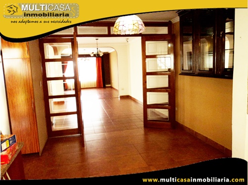 Casa en Venta a Crédito Sector Ave. 10 de Agosto Cuenca-Ecuador