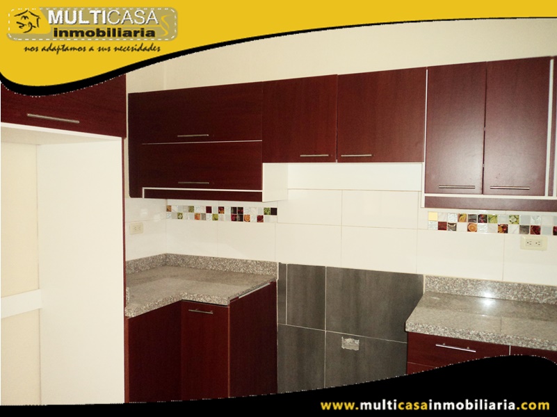 Casa en Venta a Crédito en Condominio Privado Sector Ordoñez Lasso Cuenca-Ecuador